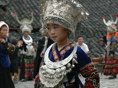 Die Miao Nationalität, die über die ganze Welt verstreut.