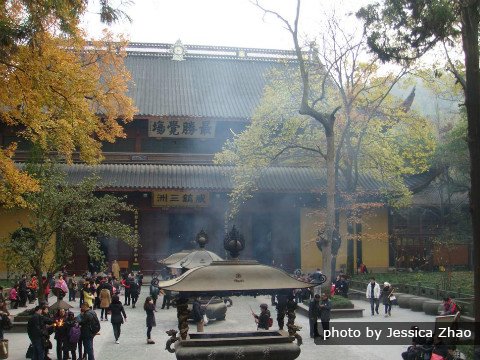 Lingyin Tempel und Feilai Feng